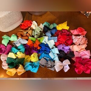 Colorful Kids Hair Bow Set. 40 bows!!!